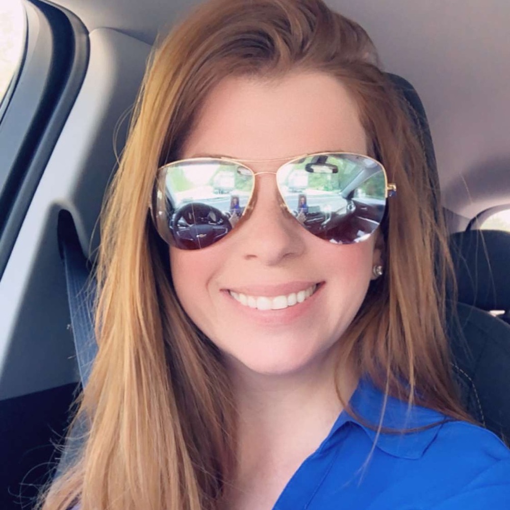 Meet your Posher, Alicia